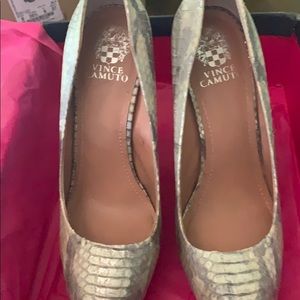Vince camuto silver mist high heels
